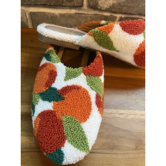 Print fresh Slippers Chic and CozyFootwear Size 9 - Picture 15 of 16